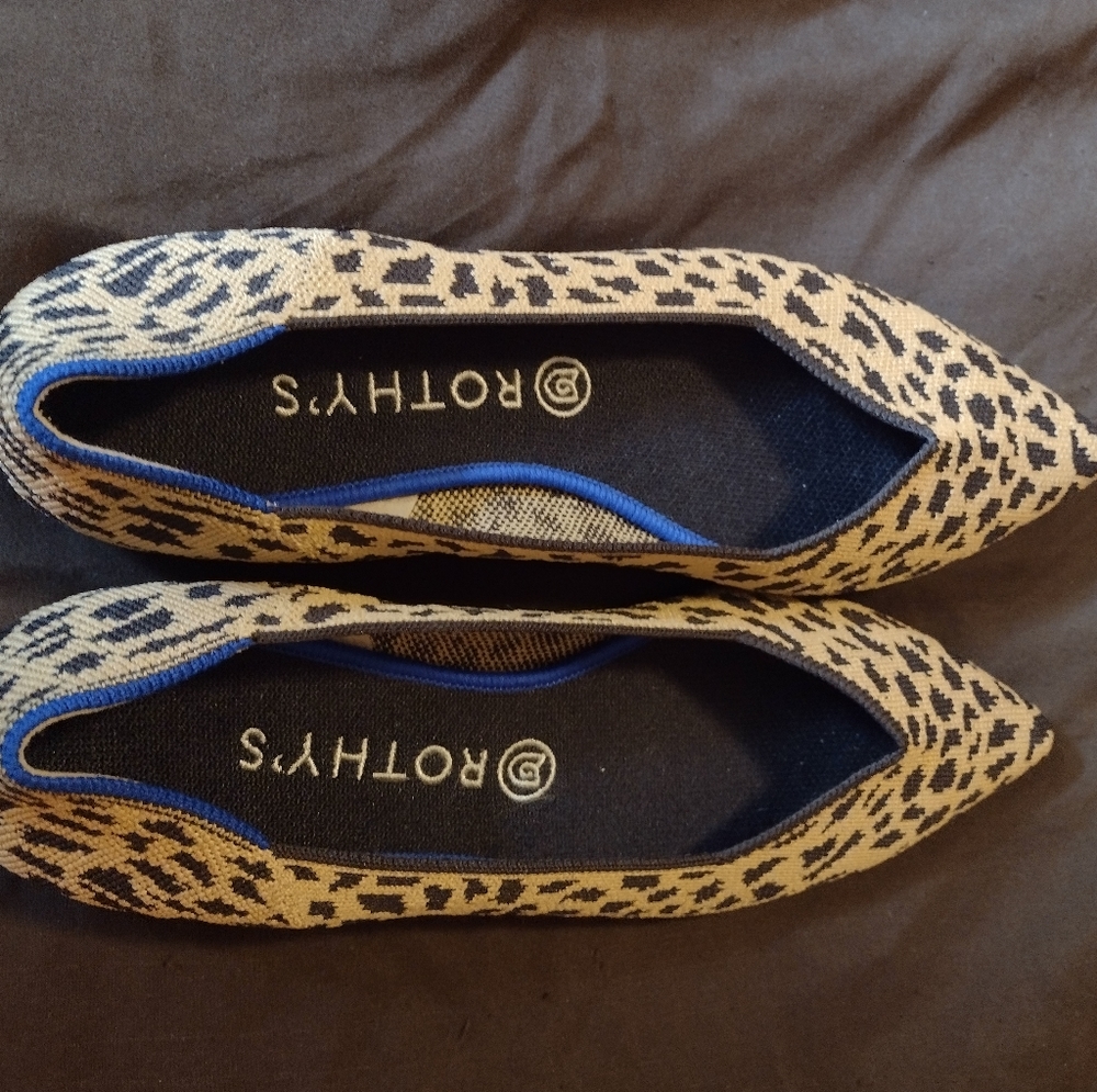 Rothy's cheetah print pointy toe flats